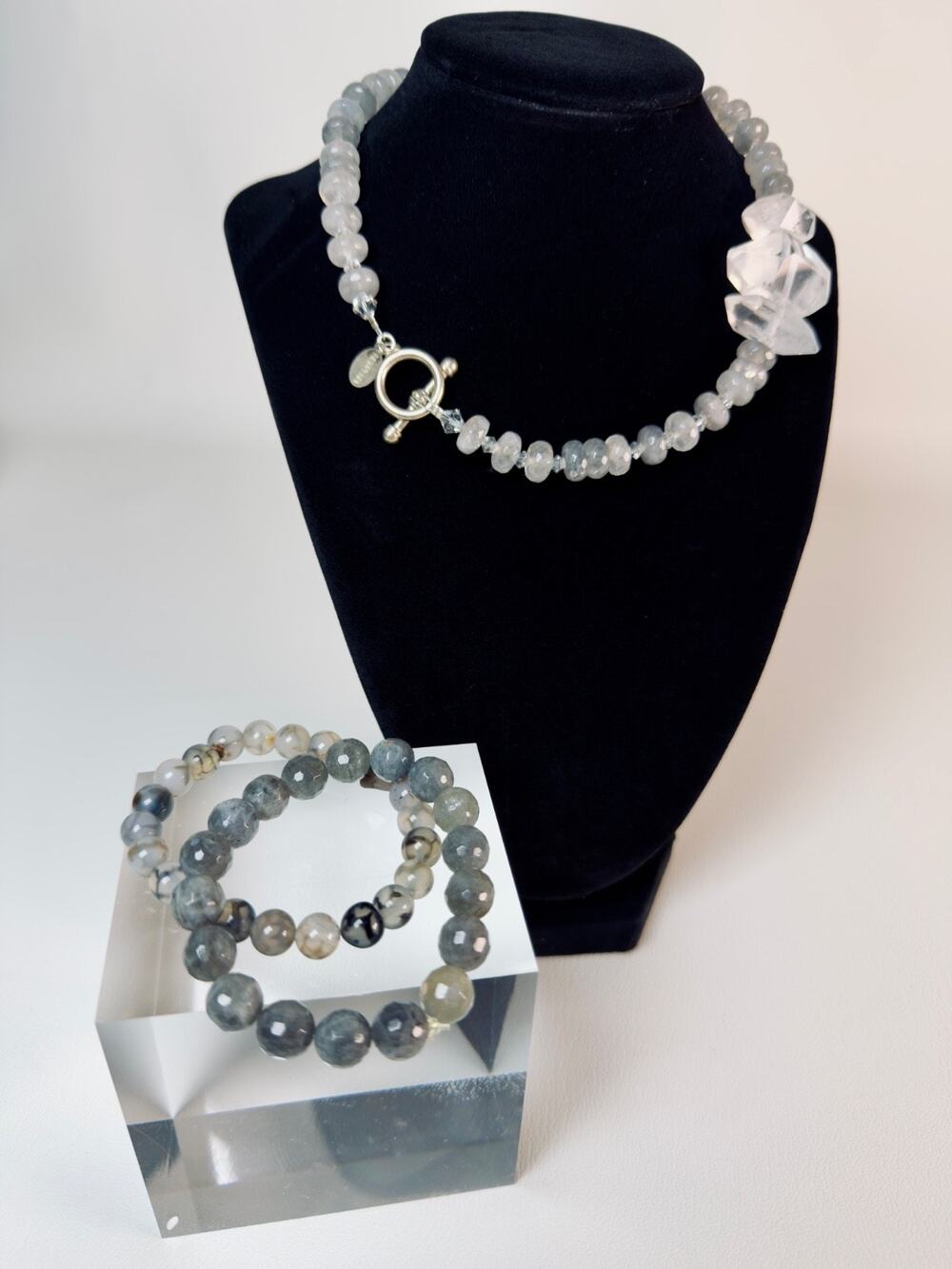 Hespera Casper Quartz Toggle Necklace Bracelet Set Raw Crystal Grey Gemstone